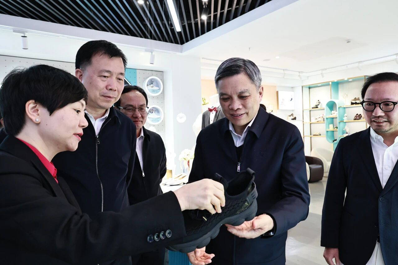 浙江省委副书记、代省长刘捷深入康奈集团调研